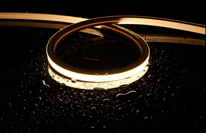 AiZM 24V 一體擠出硅膠防水燈帶